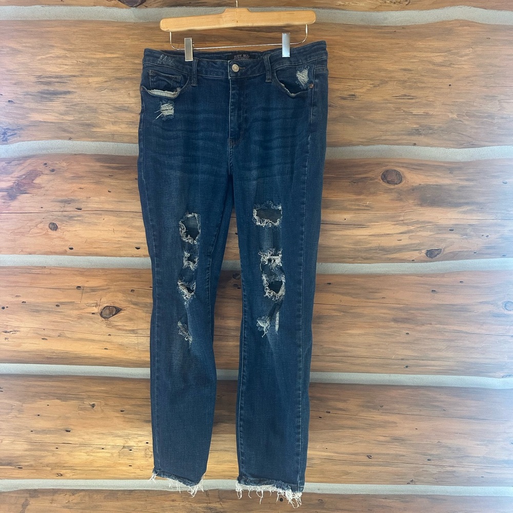 Judy Blue Women’s Distressed Skinny Jean